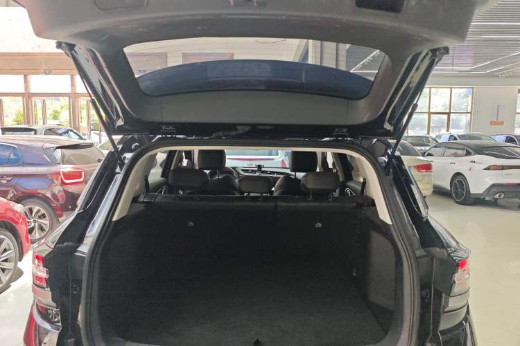 Used Dongfeng Aeolus AX7 2023 Mach Edition 1.5T DCT DF31 Trunk