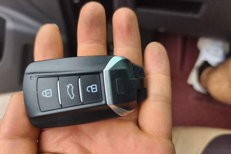 Used Dongfeng Aeolus AX7 2023 Mach Edition 1.5T DCT DF31 Vehicle Key