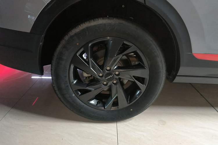 Used Dongfeng Aeolus AX7 2023 Mach Edition 1.5T DCT DF31 Exterior 8