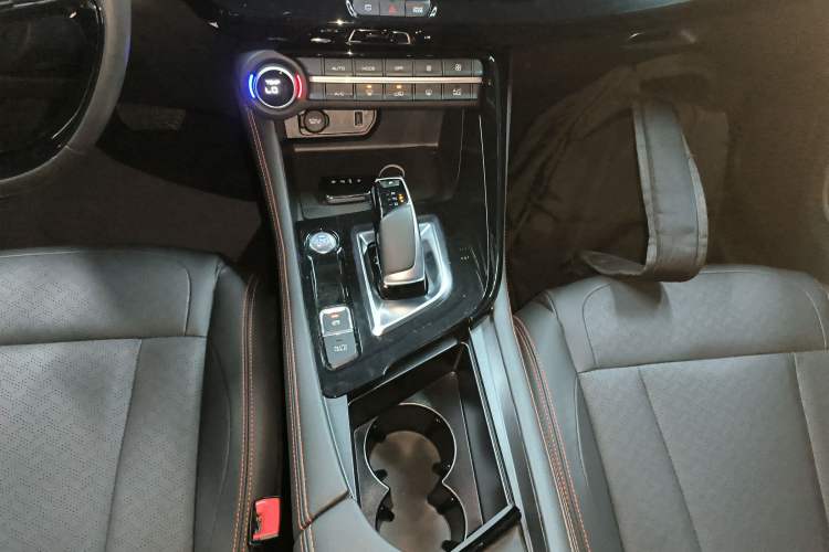 Used Dongfeng Aeolus AX7 2023 Mach Edition 1.5T DCT DF31 Gear Lever