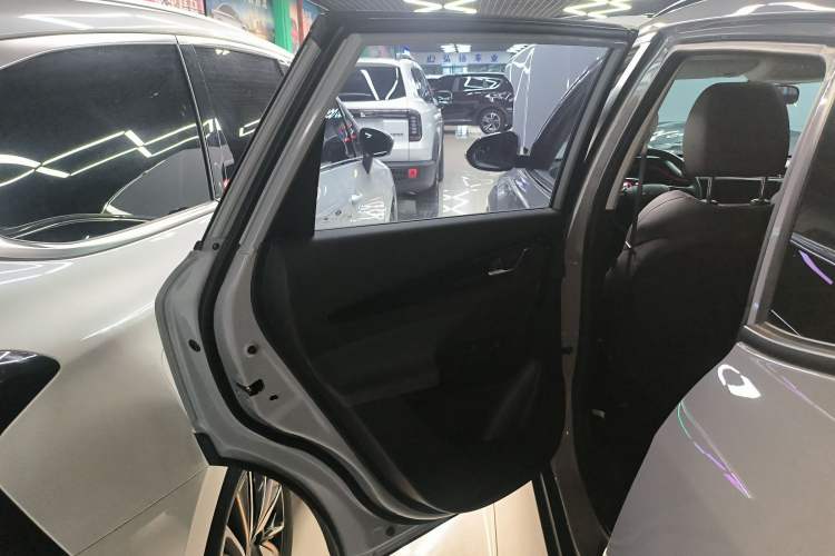 Used Dongfeng Aeolus AX7 2023 Mach Edition 1.5T DCT DF31 Interior 8