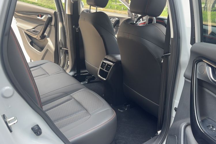 Used Dongfeng Aeolus AX7 2023 Mach Edition 1.5T DCT DF41 Interior 8