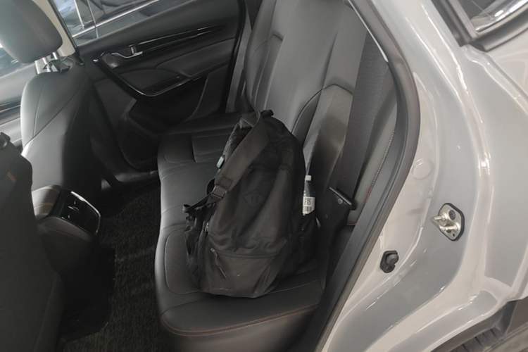 Used Dongfeng Aeolus AX7 2023 Mach Edition 1.5T DCT DF41 Left Rear Seat