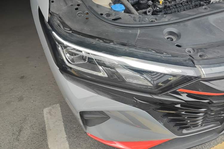 Used Dongfeng Aeolus AX7 2023 Mach Edition 1.5T DCT DF41 Right Front Headlight
