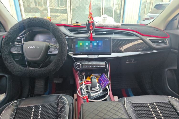Used Dongfeng Aeolus AX7 2023 Mach Edition 1.5T DCT DF31 Center Console