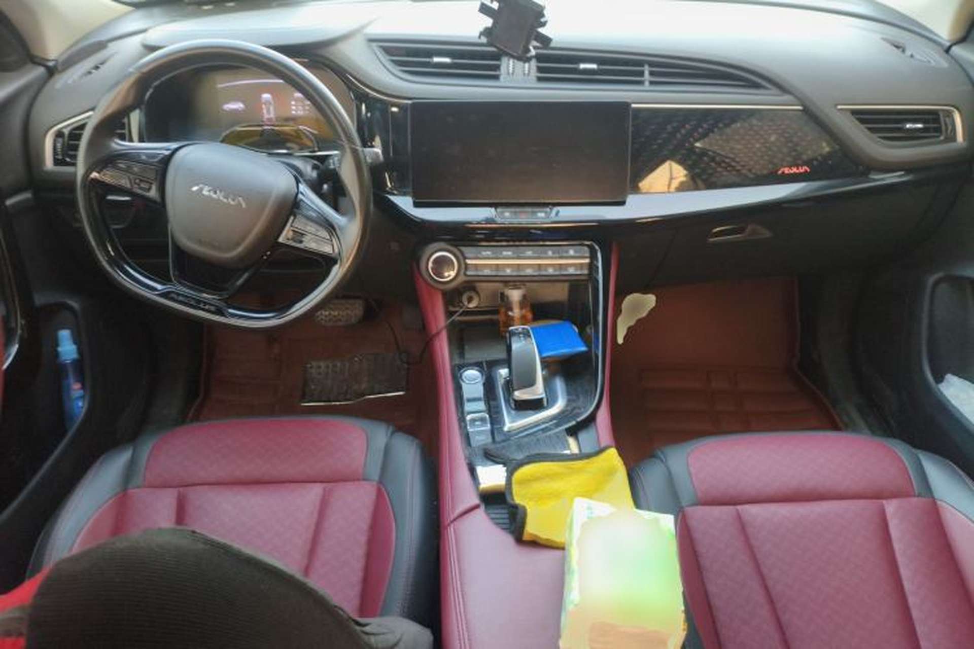Used Dongfeng Aeolus AX7 2023 Mach Edition 1.5T DCT DF31 Center Console
