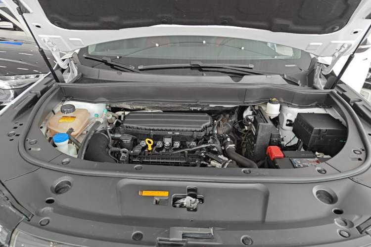 Used Dongfeng Aeolus AX7 2023 Mach Edition 1.5T DCT DF31 Engine Bay