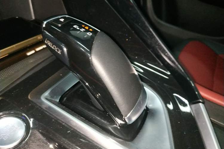 Used Dongfeng Aeolus AX7 2023 Mach Edition 1.5T DCT DF31 Gear Lever