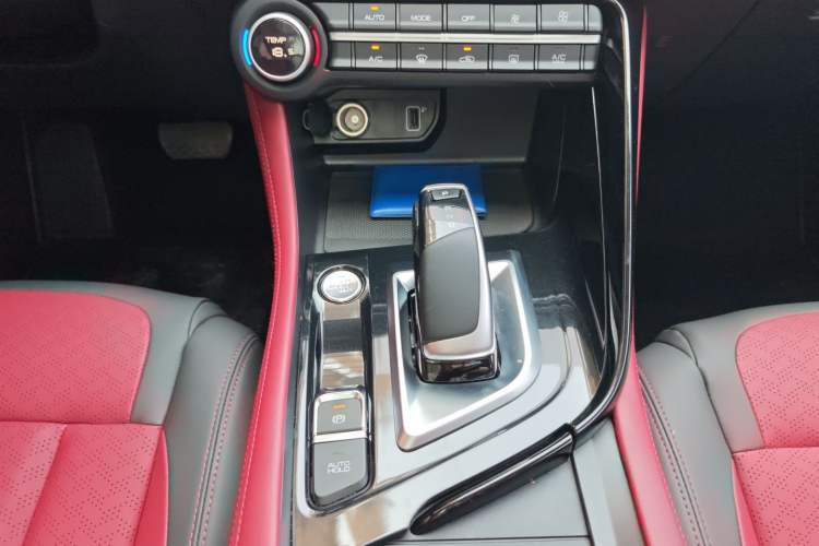Used Dongfeng Aeolus AX7 2023 Mach Edition 1.5T DCT Champion Legend Version Gear Lever
