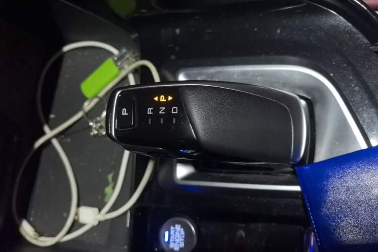 Used Dongfeng Aeolus AX7 2023 Mach Edition 1.5T DCT Champion Legend Version Gear Lever