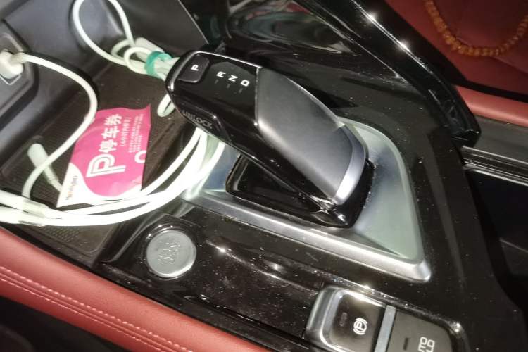 Used Dongfeng Aeolus AX7 2023 Mach Edition 1.5T DCT DF41 Gear Lever