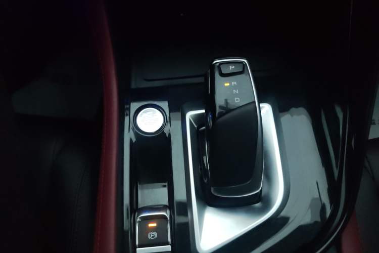 Used Dongfeng Aeolus AX7 2023 Mach Edition 1.5T DCT DF31 Gear Lever