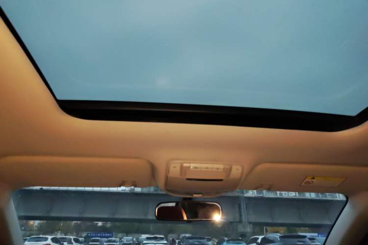 Used Dongfeng Aeolus AX7 2023 Mach Edition 1.5T DCT DF31 Headliner
