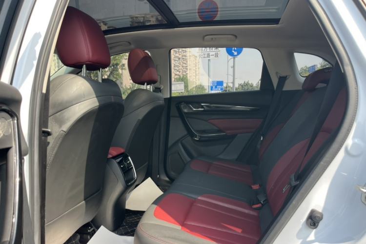 Used Dongfeng Aeolus AX7 2023 Mach Edition 1.5T DCT Champion Legend Version Interior 12