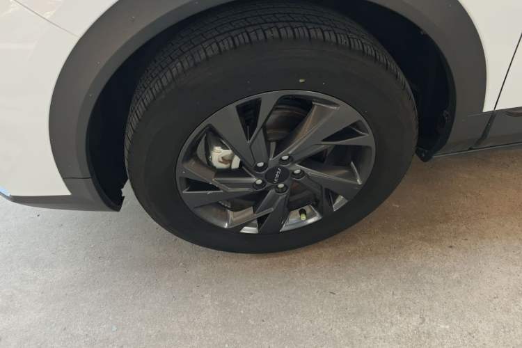 Used Dongfeng Aeolus AX7 2023 Mach Edition 1.5T DCT Champion Legend Version Left Front Wheel Hub