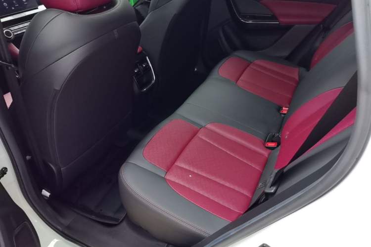 Used Dongfeng Aeolus AX7 2023 Mach Edition 1.5T DCT DF41 Left Rear Seat