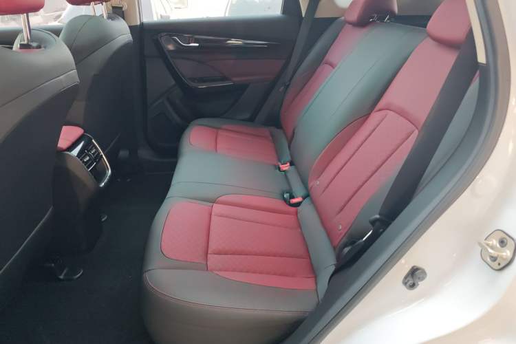 Used Dongfeng Aeolus AX7 2023 Mach Edition 1.5T DCT Champion Legend Version Left Rear Seat