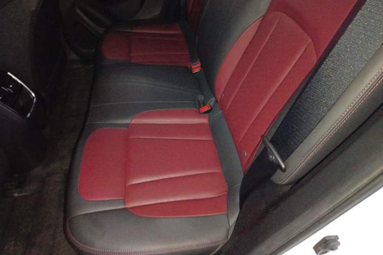 Used Dongfeng Aeolus AX7 2023 Mach Edition 1.5T DCT DF41 Left Rear Seat