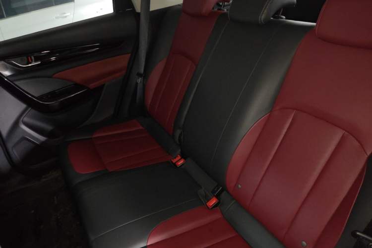 Used Dongfeng Aeolus AX7 2023 Mach Edition 1.5T DCT DF31 Left Rear Seat