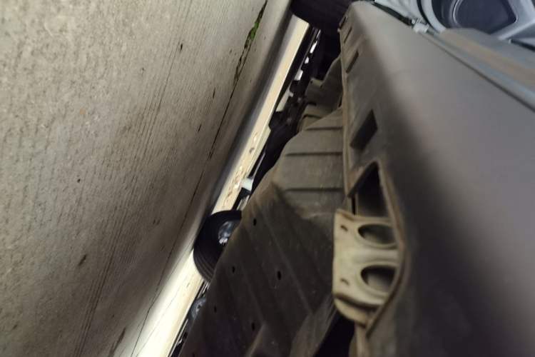Used Dongfeng Aeolus AX7 2023 Mach Edition 1.5T DCT DF41 Left Side Sill