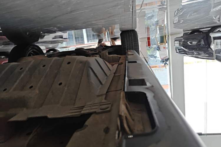 Used Dongfeng Aeolus AX7 2023 Mach Edition 1.5T DCT DF31 Left Side Sill
