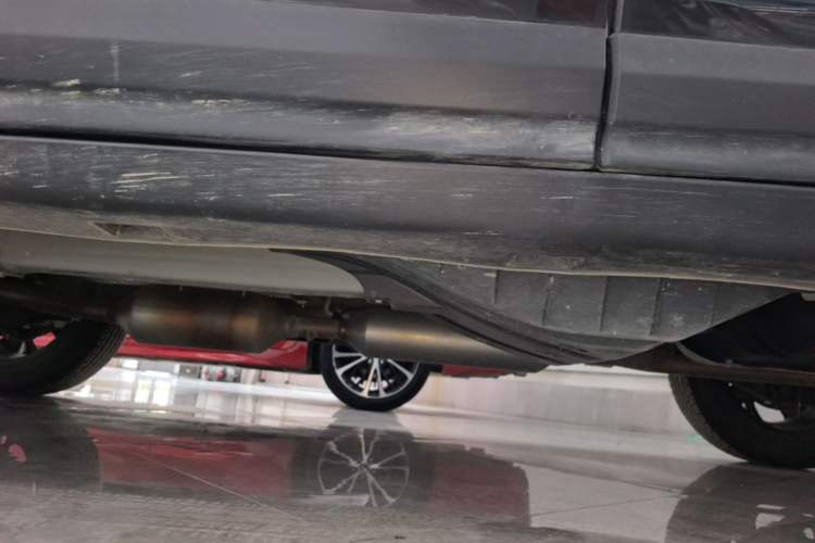 Used Dongfeng Aeolus AX7 2023 Mach Edition 1.5T DCT Champion Legend Version Left Side Sill