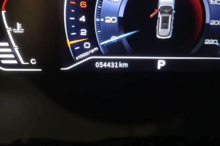 Used Dongfeng Aeolus AX7 2023 Mach Edition 1.5T DCT DF41 Odometer Close Up