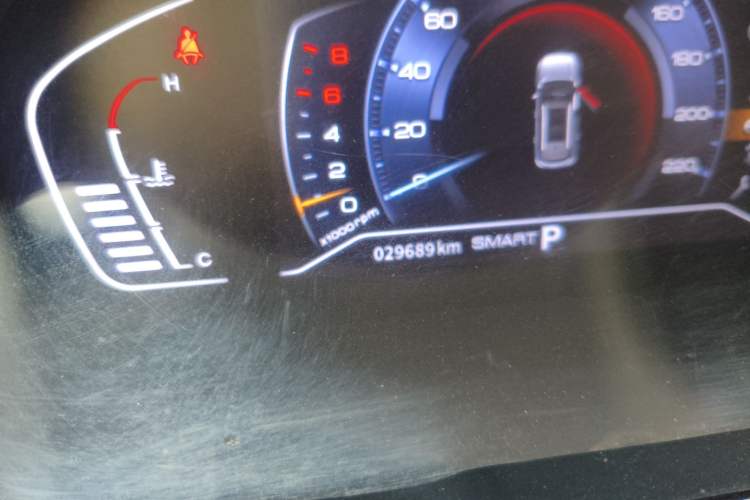 Used Dongfeng Aeolus AX7 2023 Mach Edition 1.5T DCT DF31 Odometer Close Up