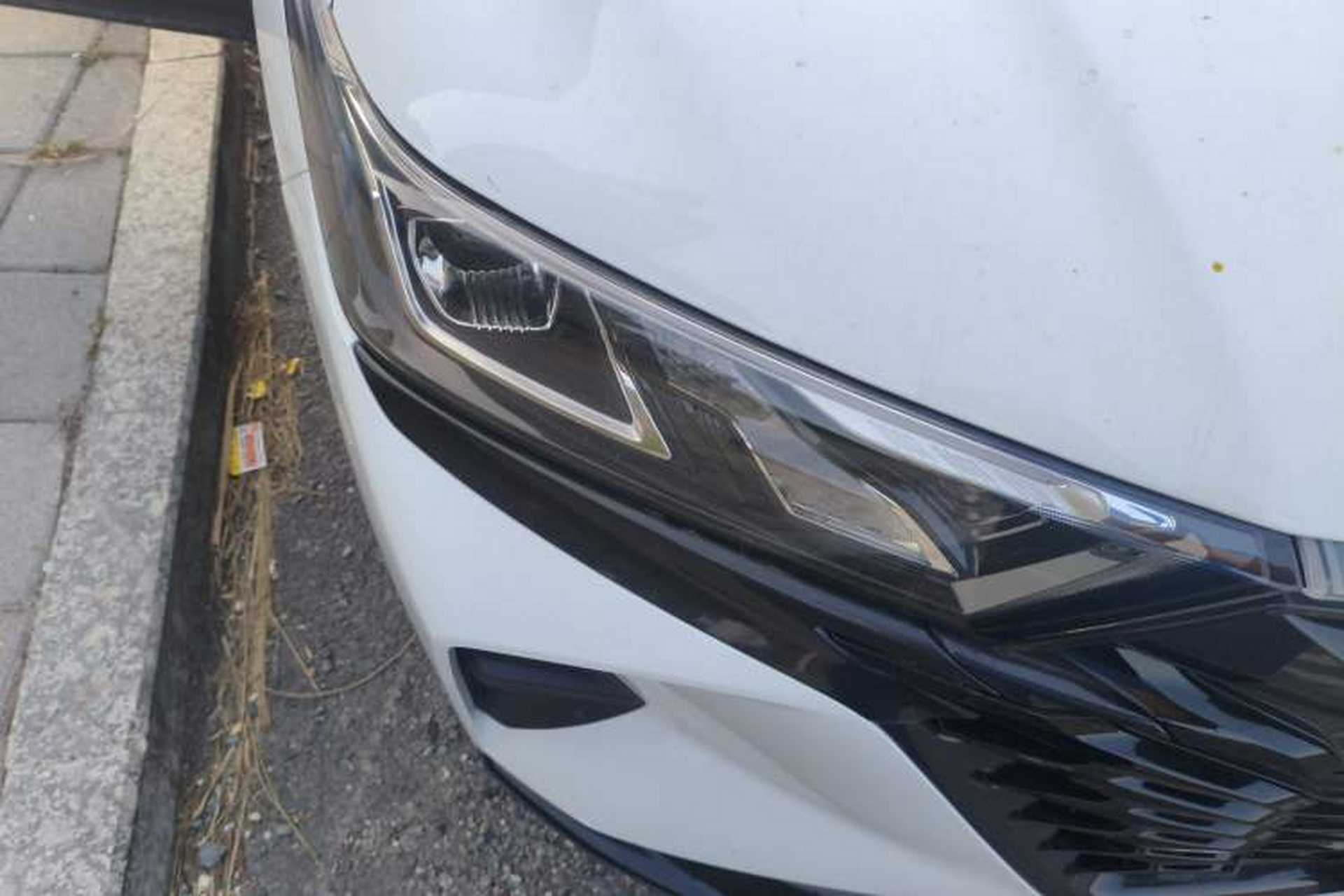 Used Dongfeng Aeolus AX7 2023 Mach Edition 1.5T DCT DF31 Right Front Headlight