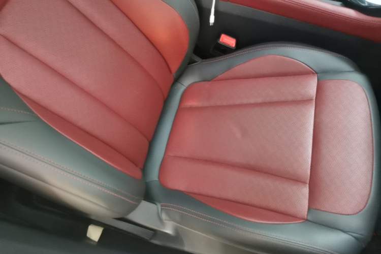 Used Dongfeng Aeolus AX7 2023 Mach Edition 1.5T DCT DF31 Right Front Seat