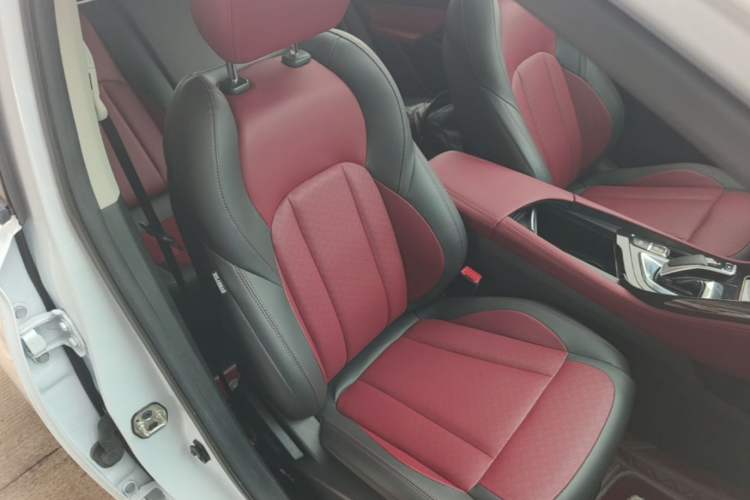 Used Dongfeng Aeolus AX7 2023 Mach Edition 1.5T DCT DF31 Right Front Seat
