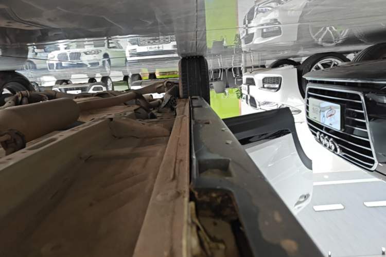Used Dongfeng Aeolus AX7 2023 Mach Edition 1.5T DCT DF31 Right Side Sill