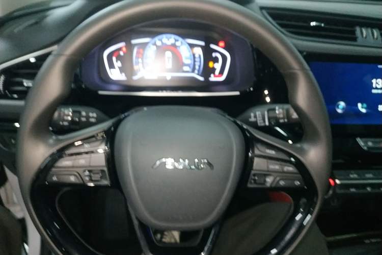 Used Dongfeng Aeolus AX7 2023 Mach Edition 1.5T DCT DF31 Steering Wheel