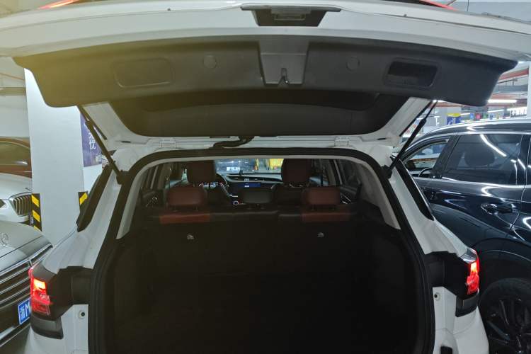 Used Dongfeng Aeolus AX7 2023 Mach Edition 1.5T DCT DF31 Trunk
