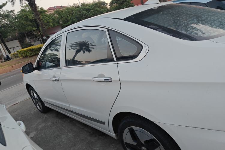 Used Dongfeng Aeolus E60 2021 500 Cougar Edition Exterior 3