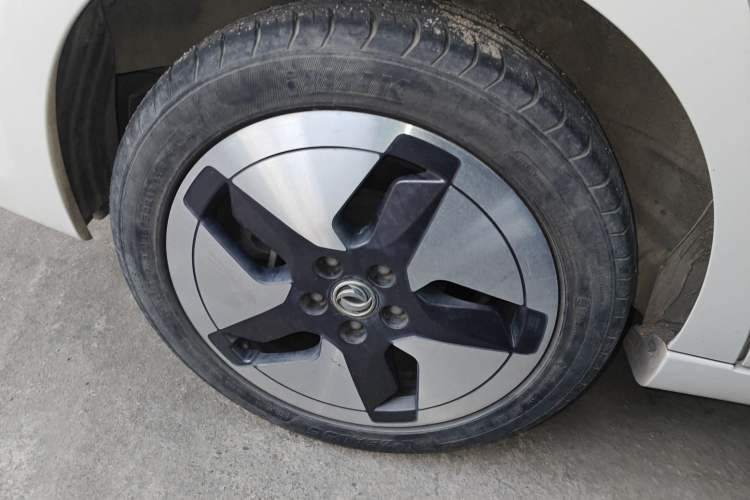 Used Dongfeng Aeolus E60 2021 500 Cougar Edition Exterior 8