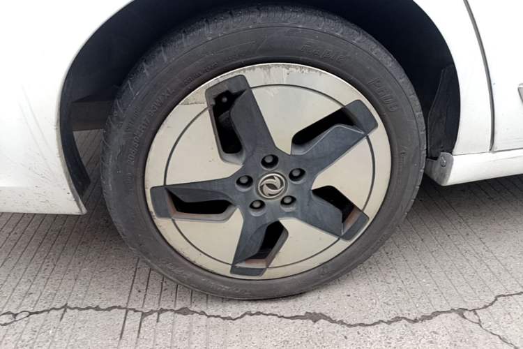 Used Dongfeng Aeolus E60 2021 360H Beauty Leopard Edition Right Rear Wheel Hub
