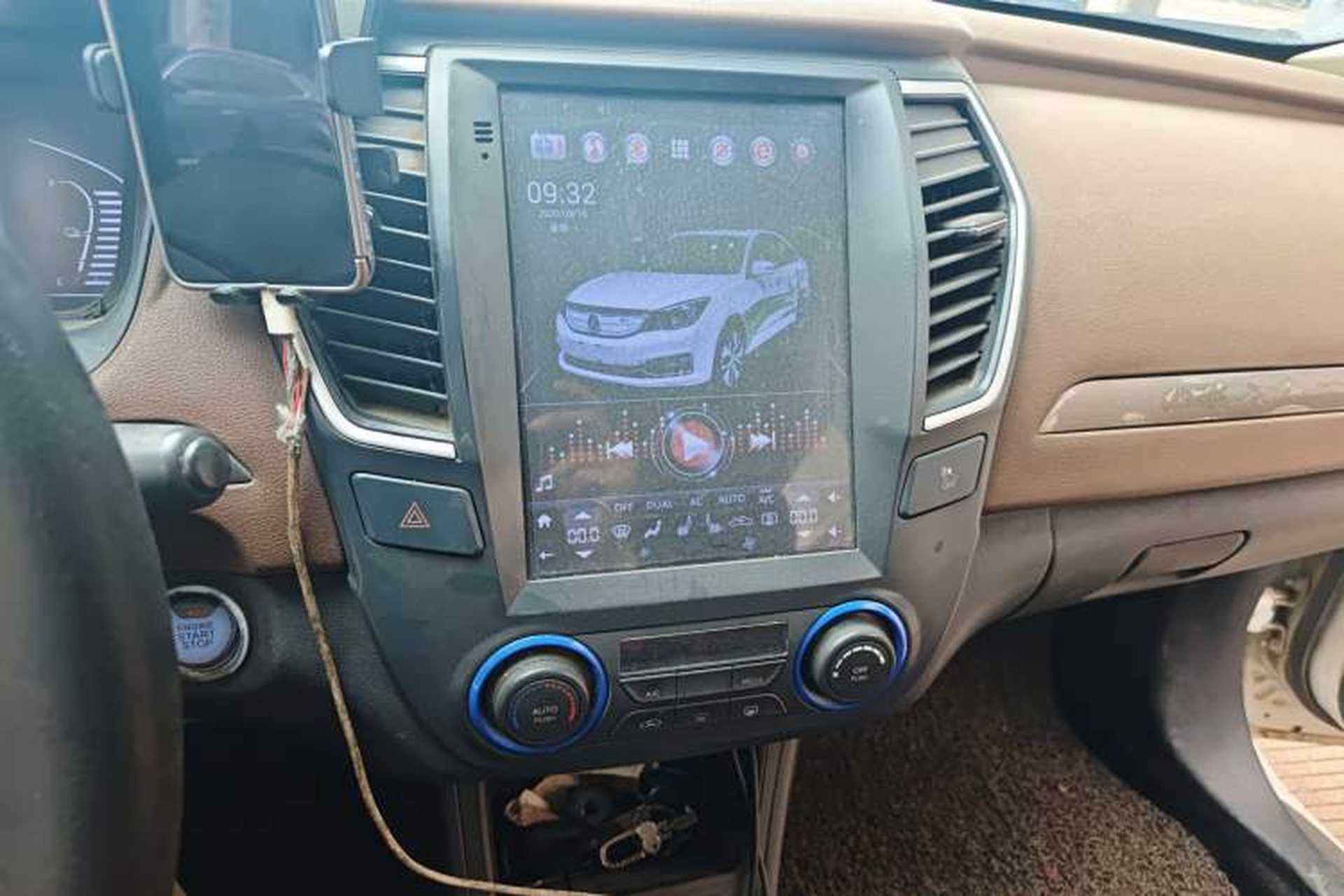 Used Dongfeng Aeolus E70 2018 500 Ultra-Luxury Edition Audio And AC Panel