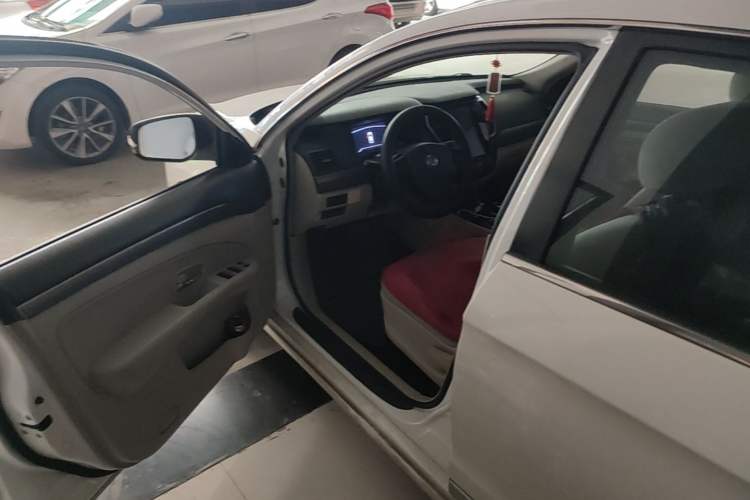 Used Dongfeng Aeolus E70 2018 Super-Intelligent Edition Driver Seat