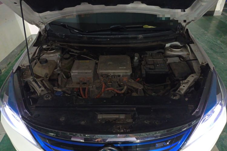 Used Dongfeng Aeolus E70 2018 Super-Intelligent Edition Engine Bay