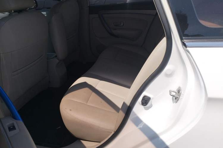 Used Dongfeng Aeolus E70 2018 Super-Intelligent Edition Left Rear Seat