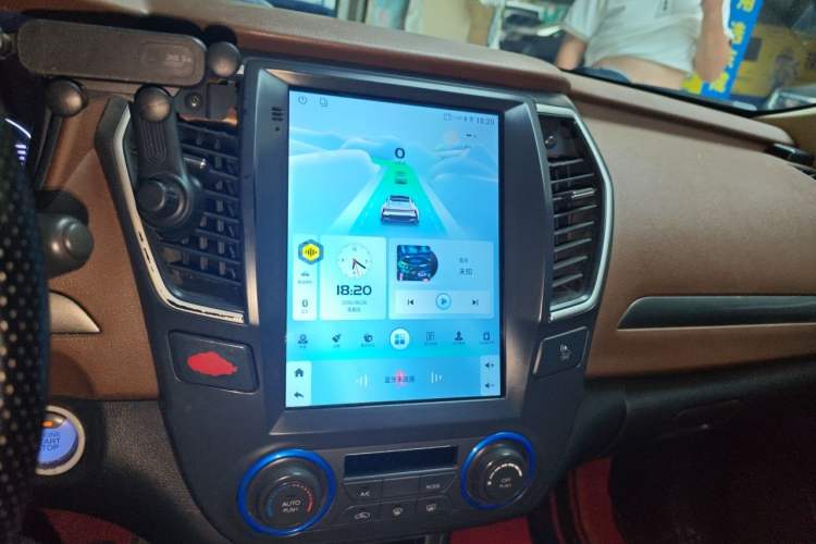 Used Dongfeng Aeolus E70 2019 500 Ultra-Comfort Edition Audio And AC Panel
