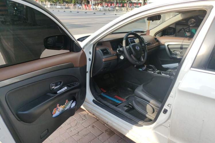 Used Dongfeng Aeolus E70 2019 500 Ultra-Comfort Edition Driver Seat
