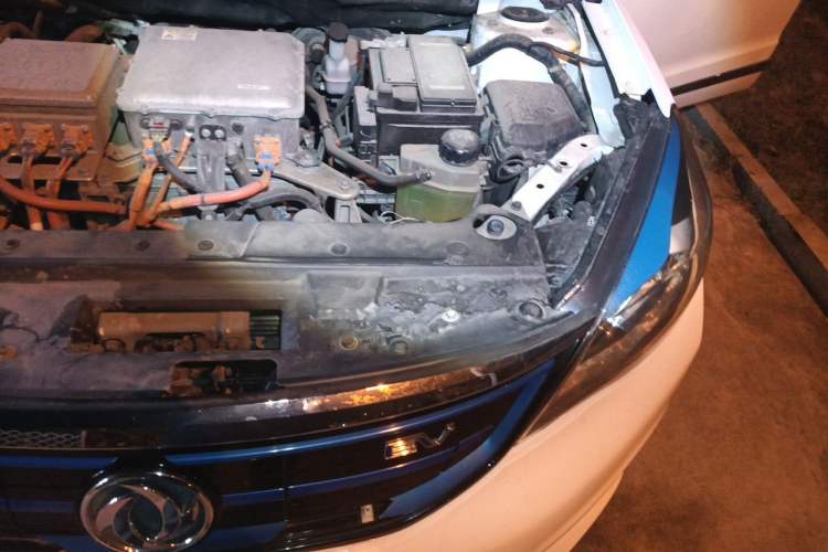 Used Dongfeng Aeolus E70 2019 500 Ultra-Comfort Edition Engine Bay Left