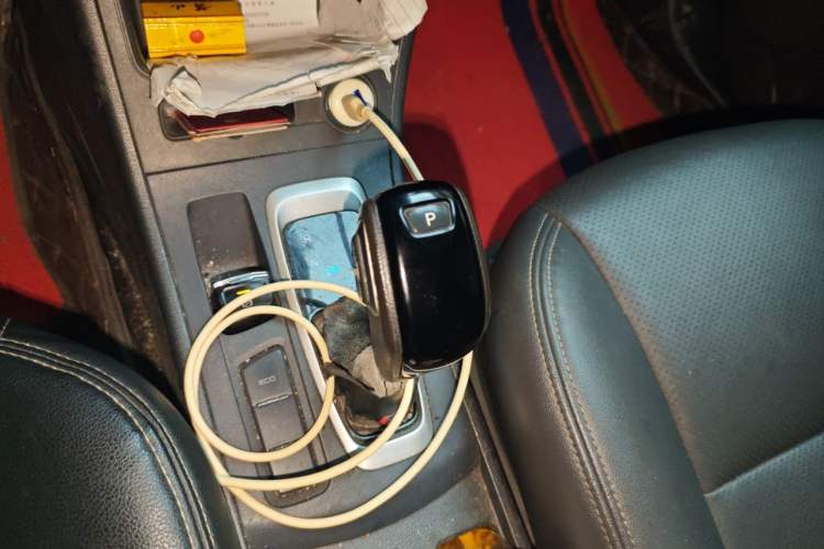 Used Dongfeng Aeolus E70 2019 500 Ultra-Comfort Edition Gear Lever