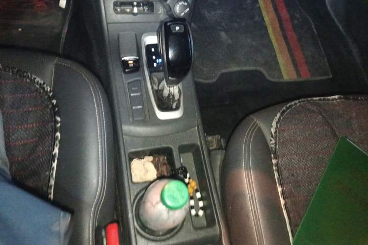 Used Dongfeng Aeolus E70 2019 500 Ultra-Comfort Edition Gear Lever