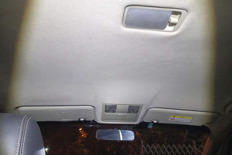 Used Dongfeng Aeolus E70 2019 500 Ultra-Comfort Edition Headliner