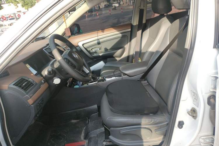 Used Dongfeng Aeolus E70 2019 500 Ultra-Comfort Edition Left Front Seat