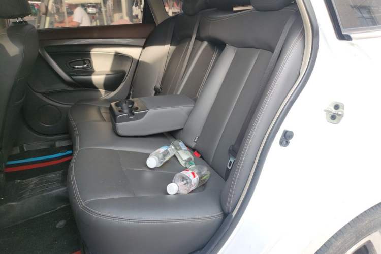 Used Dongfeng Aeolus E70 2019 500 Ultra-Comfort Edition Left Rear Seat
