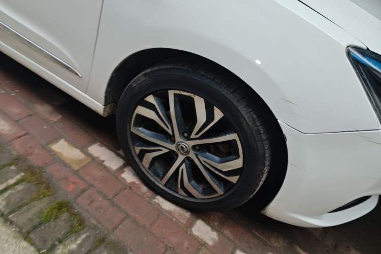 Used Dongfeng Aeolus E70 2019 500 Ultra-Comfort Edition Right Front Wheel Hub